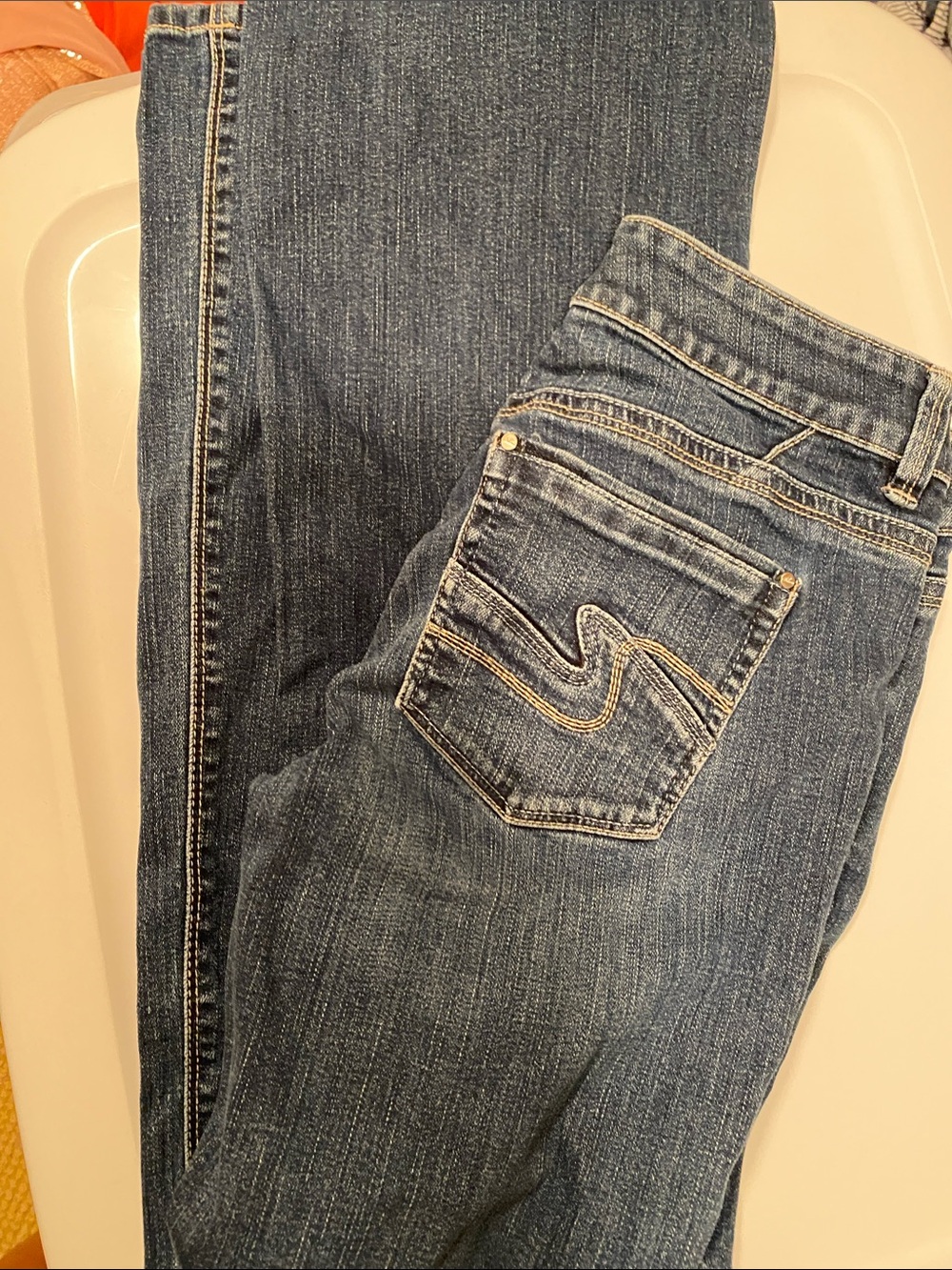 White House Black Market Women's Mid-Blue flare Leg Jeans